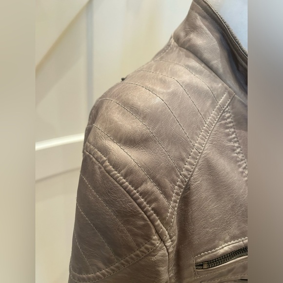GUESS Distressed Faux Leather Jacket - Picture 9 of 10